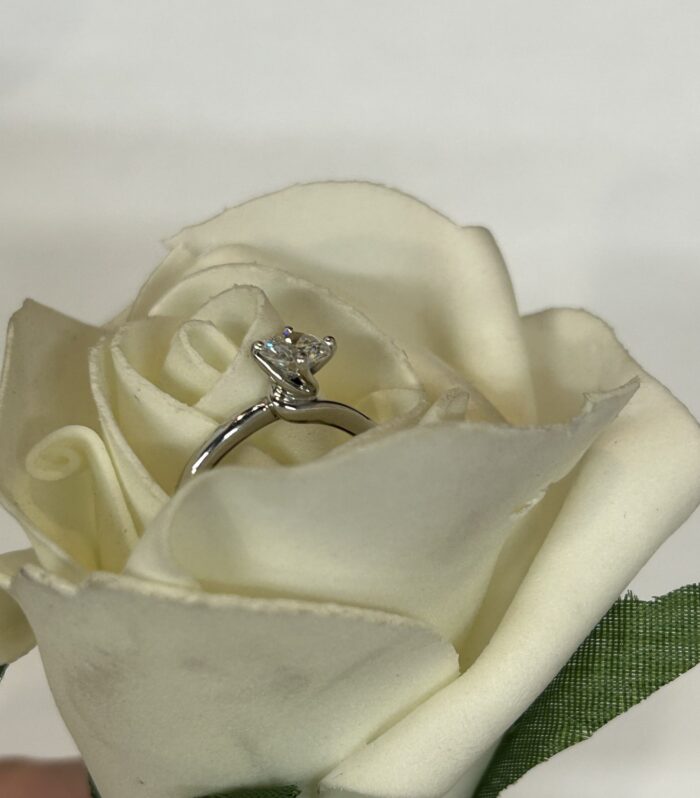 18ct White Gold Single Stone Diamond Ring